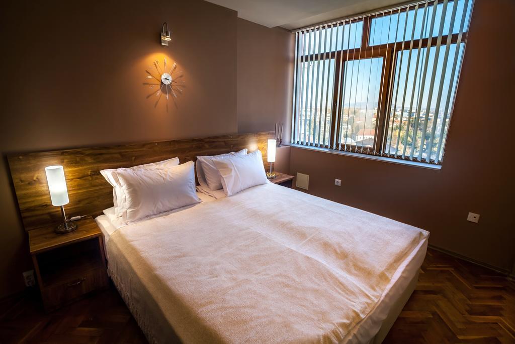 Panorama Top Floor Rooms In Hotel Tundzha Yambol Exterior foto