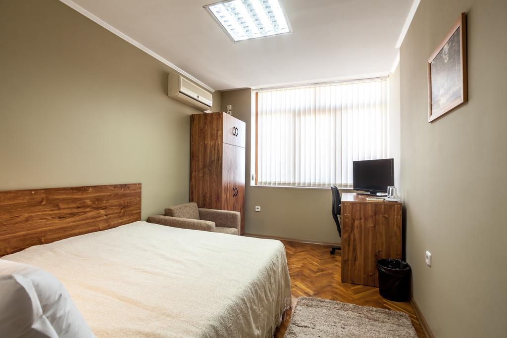 Panorama Top Floor Rooms In Hotel Tundzha Yambol Exterior foto