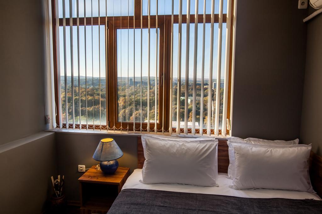 Panorama Top Floor Rooms In Hotel Tundzha Yambol Exterior foto