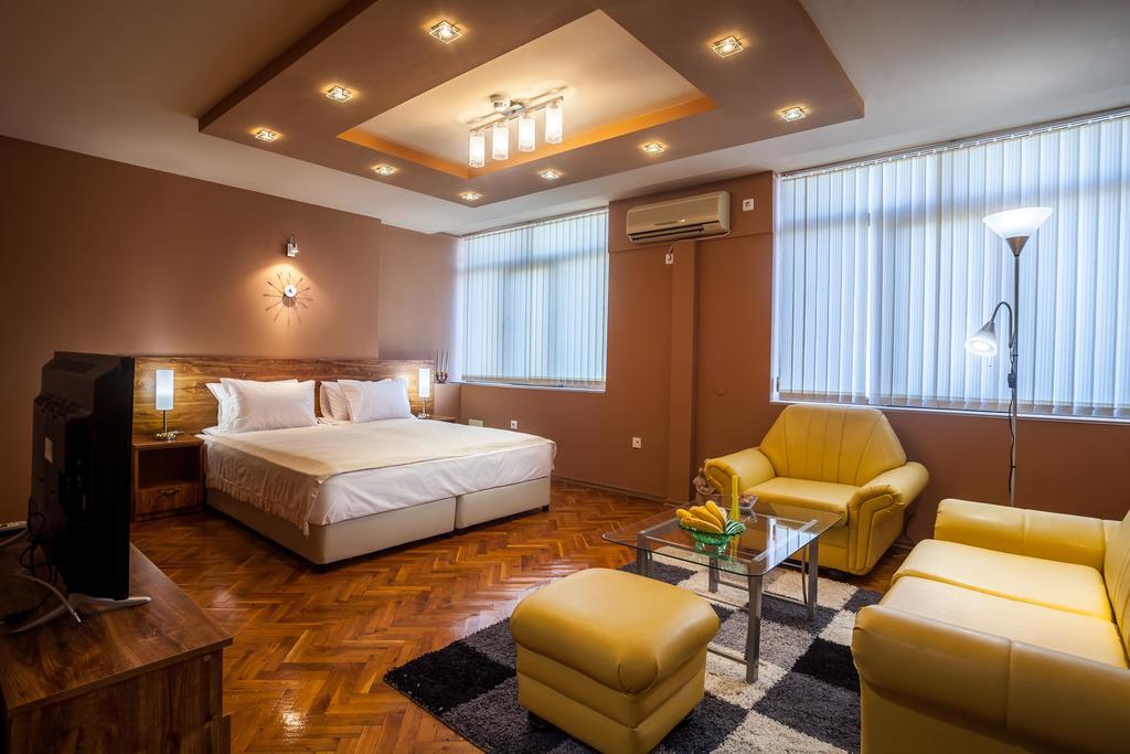 Panorama Top Floor Rooms In Hotel Tundzha Yambol Exterior foto
